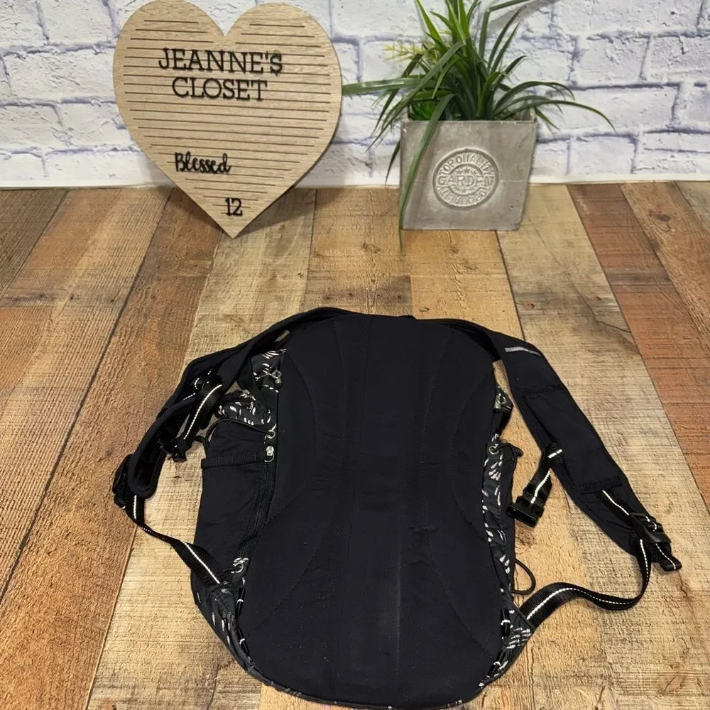 Lululemon Run All Day Backpack Pitter Patter Black has minor flaws